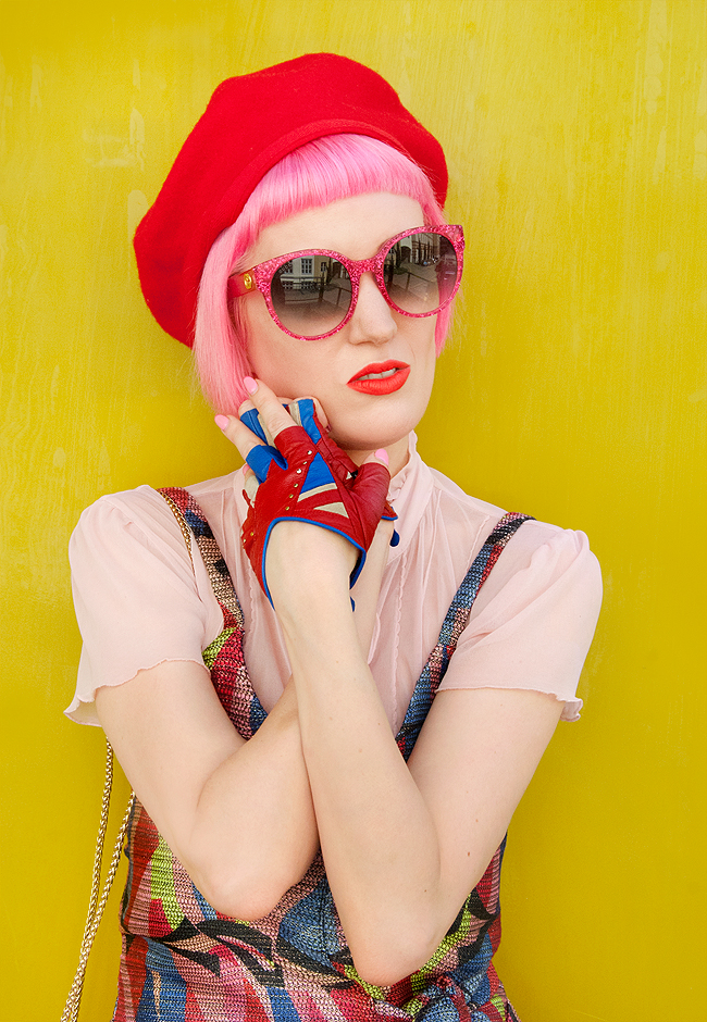 pink haired blogger, Gucci glitter sunglasses, unionjack gloves