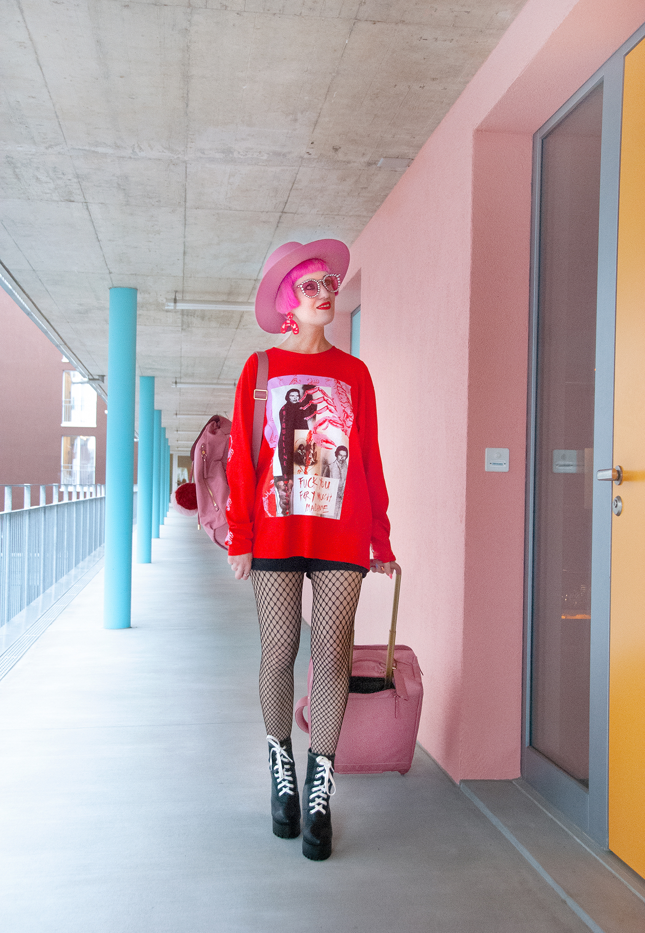Sara is in Love with… blogger look travelling suitcase lipault Jacqueline Loekito re fishnet tights Lack of color pink hat baked by lou koi footwear platform shoes sorayraya sunglasses tinted miami ootd fashion streetstyle