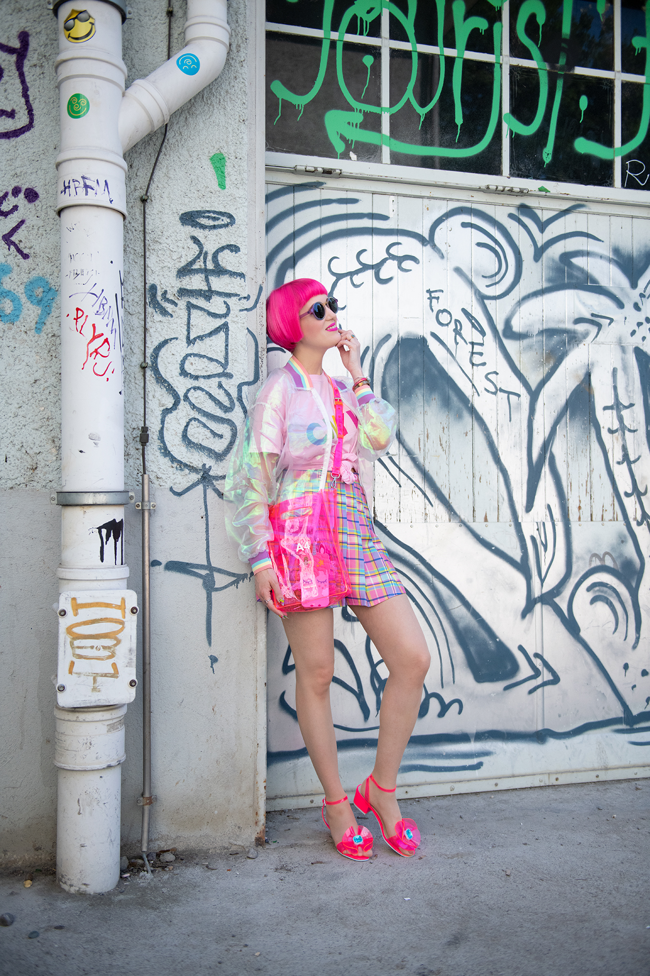 Sara is in Love with… Swiss Fashion blogger pink hair Kawamomo kawaii outfit nana nana neon pink a4 bag mini skirt tartan cute